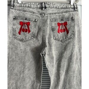 Ashley Mason Cherry Red Bow Embroidered Pocket Detail Women's Denim Size 9/29